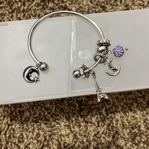 Charm bracelet